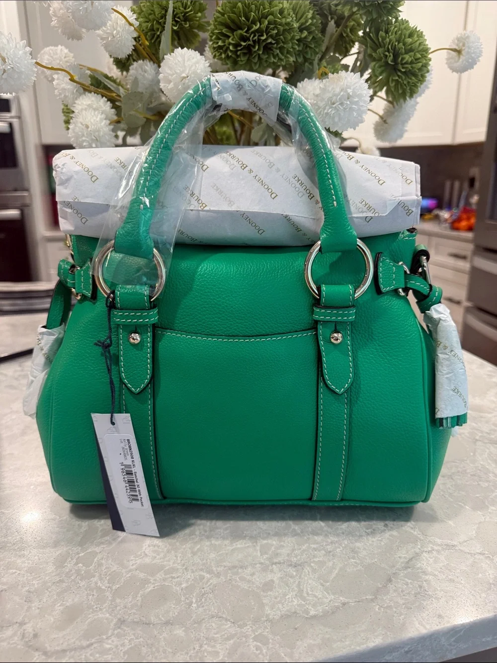 Dooney and Bourke kelly Green Sorrento satchel 30 with pocket